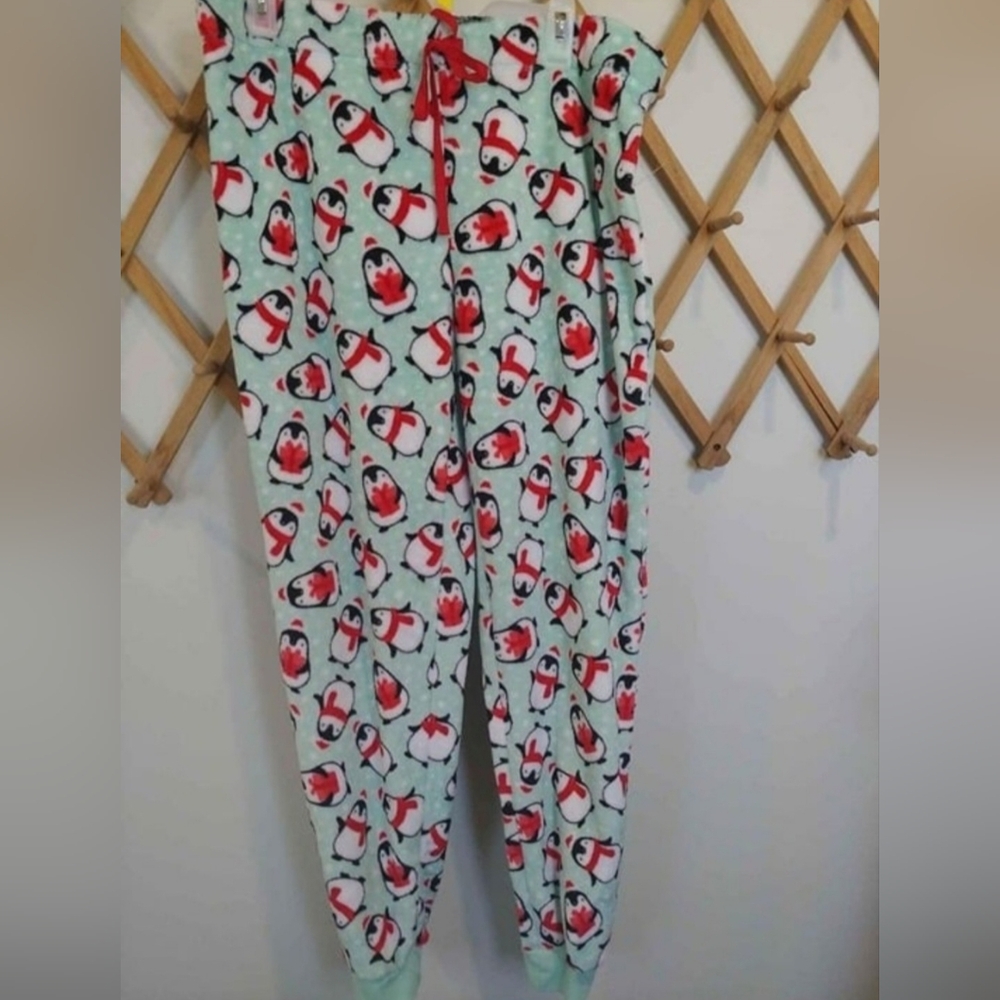 Penguin Print Pajama Pants